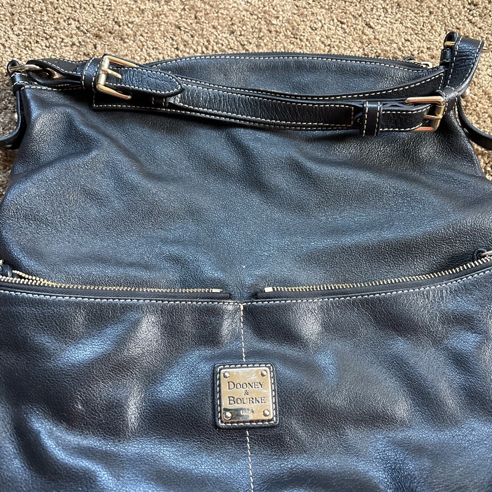 Dooney & Bourke Black Leather Women's Bag